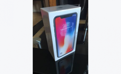 iPhone X 256 Go déverrouillé. Entretien Apple disponible. Ét