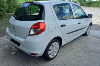 Renault clio iii, 5 portes, 5 places assises, année 2007