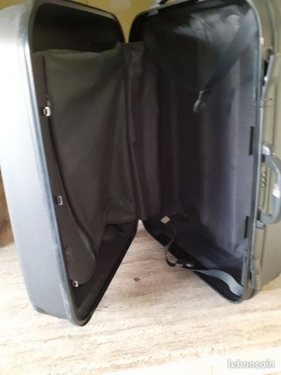 Grande Valise de Voyage a Roulette 