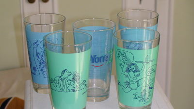 verres et bouteilles dedicassees