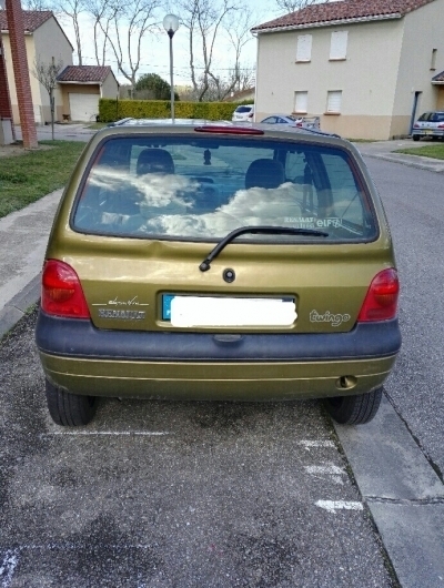 Vend Renault Twingo 1.6l 75CV 1500 euros à débattre