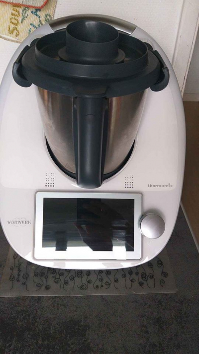 Thermomix TM6 avec accessoires et abonnement