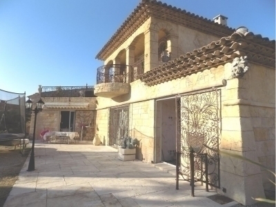 à vendre Maison 10 pièces PUGET SUR ARGENS