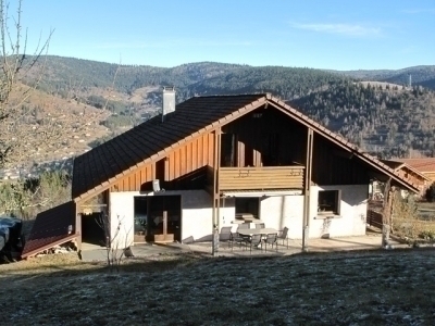 VENTRON (Hautes-Vosges)-MAISON de 180 m2 à 900 mètres d'altitude, avec une vue dominante et panoramique exceptionnelle - Prix : 294.000 €