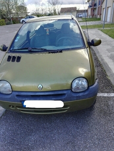 Vend Renault Twingo 1.6l 75CV 1500 euros à débattre