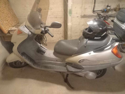 vend Scooter Honda Pantheon