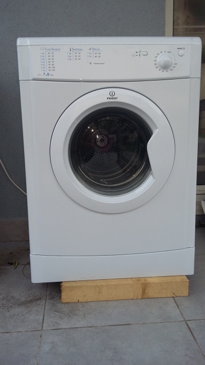 SECHE LINGE INDESIT IDV 75