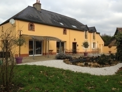 Maison 4 chambres proche centre ville  écoles  jardin 