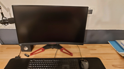 Setup gamer: tour PREDATOR G3-710 (i5-7400, GTX 1060 6GB) + moniteur PREDATOR Z271 (144HZ, 27