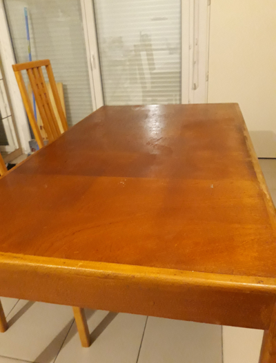 JOLIE TABLE LONGUE