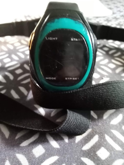 MONTRE ET CEINTURE THORACIQUE   CARDIO