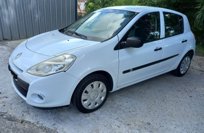 Renault clio iii, 5 portes, 5 places assises, année 2007