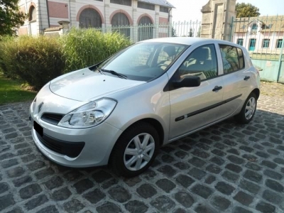 RENAULT Clio III 