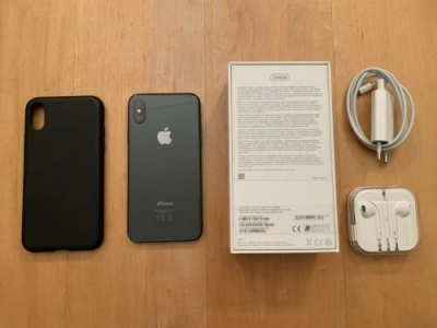 Apple iPhone X - 256Go - Gris Sidéral (Désimlocké)