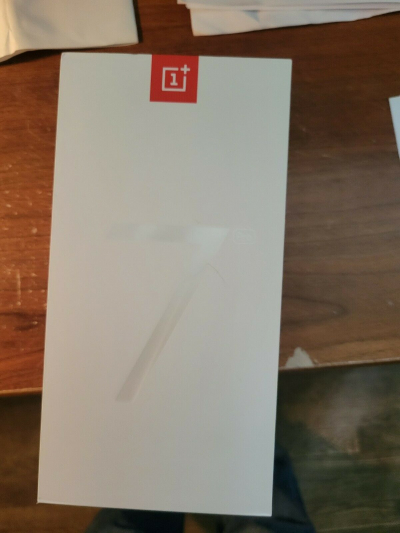 OnePlus 7 Pro - 256 Go - Nebula Blue (8 Go de RAM) (Déverrouillé) (Double SIM)