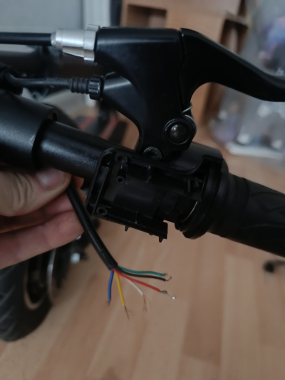 Réparateur trottinette électrique 