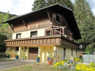 VENTRON (Hautes-Vosges) : Maison style chalet suisse -  SUD