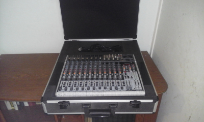 Table de Son et de Mixage Behringer     X2222  NEUVE   